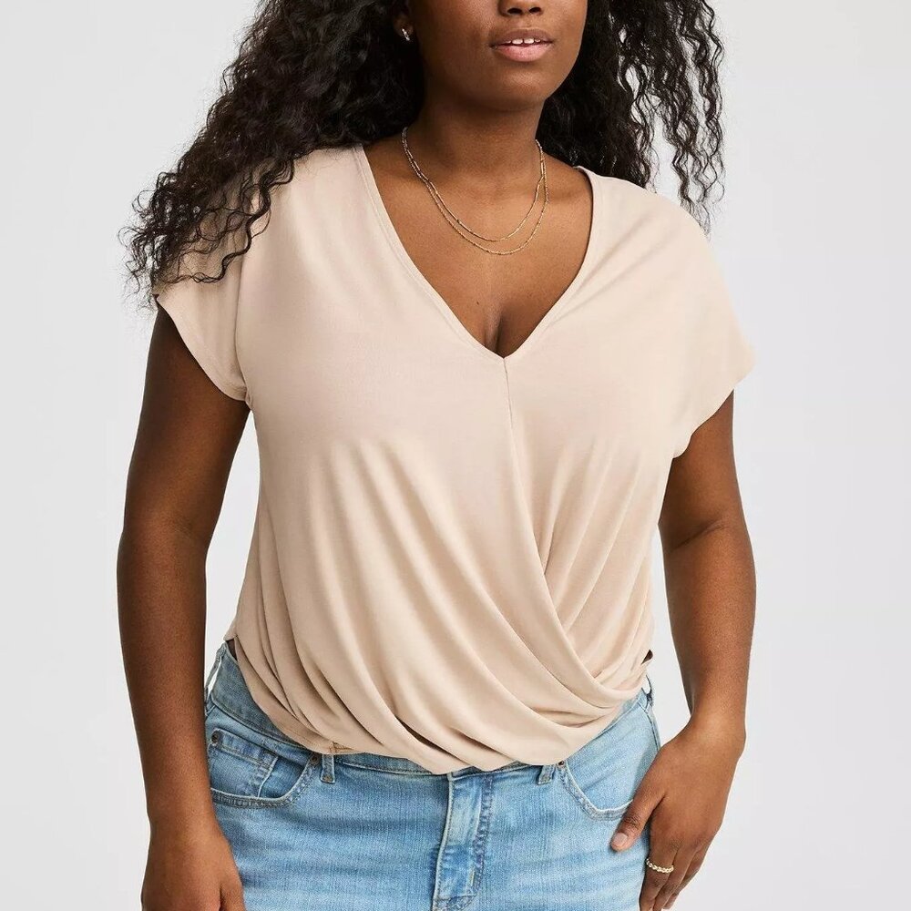 NWT Torrid Twisted V-Neck Tee